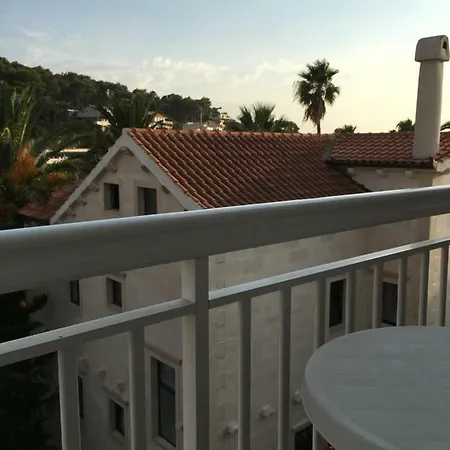 And Velada Konukevi 3*