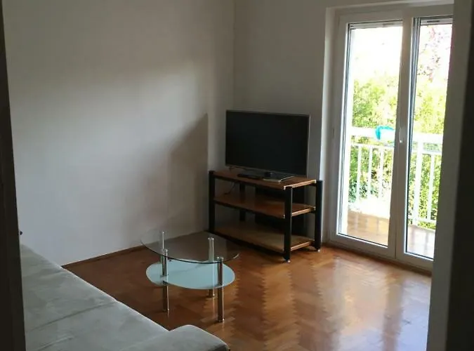 And Velada בית הארחה 3*
