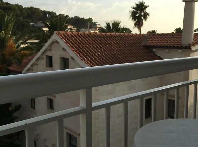 And Velada בית הארחה 3*